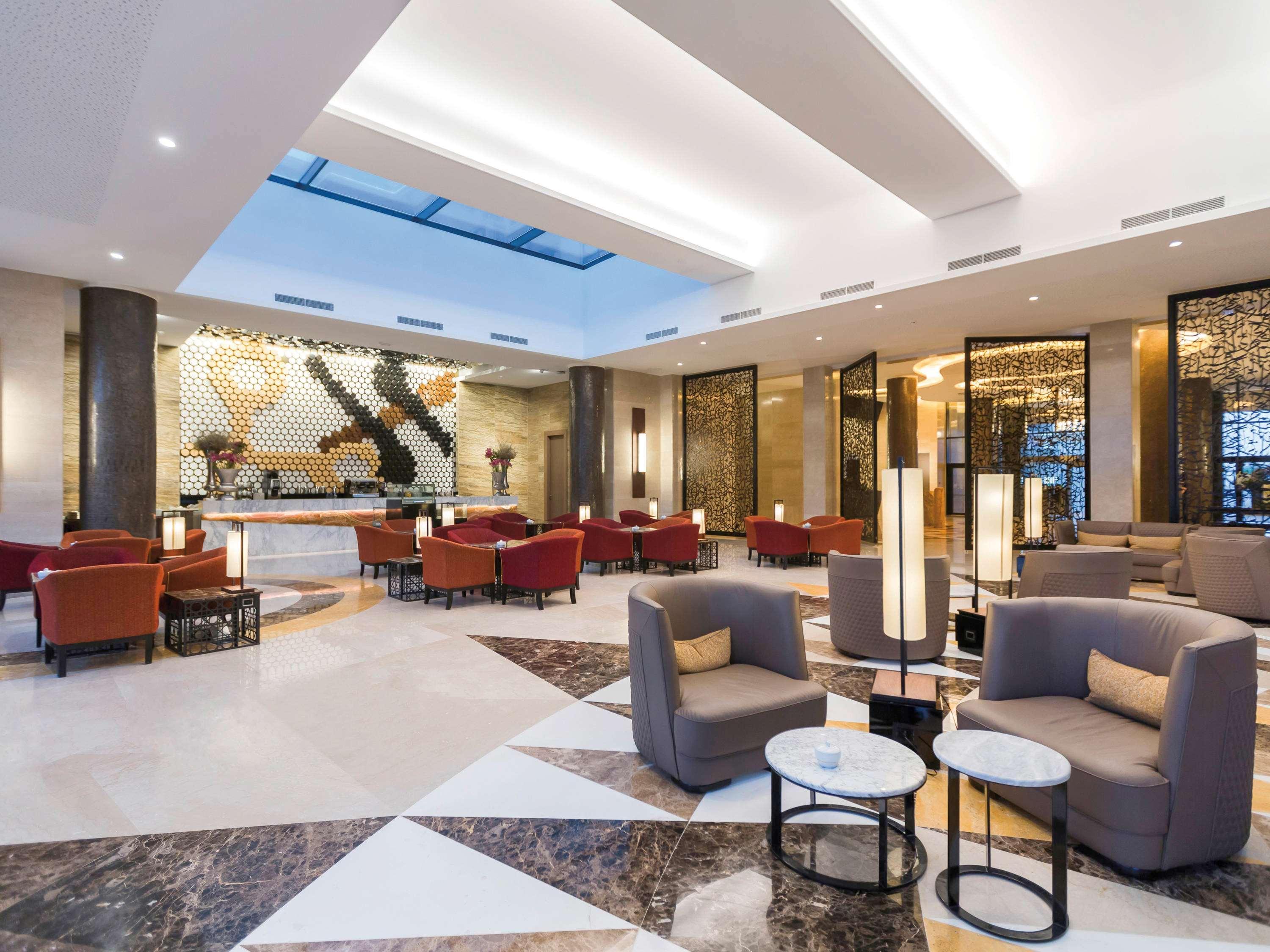 Moevenpick Hotel Du Lac Tunis Exterior foto Lobby