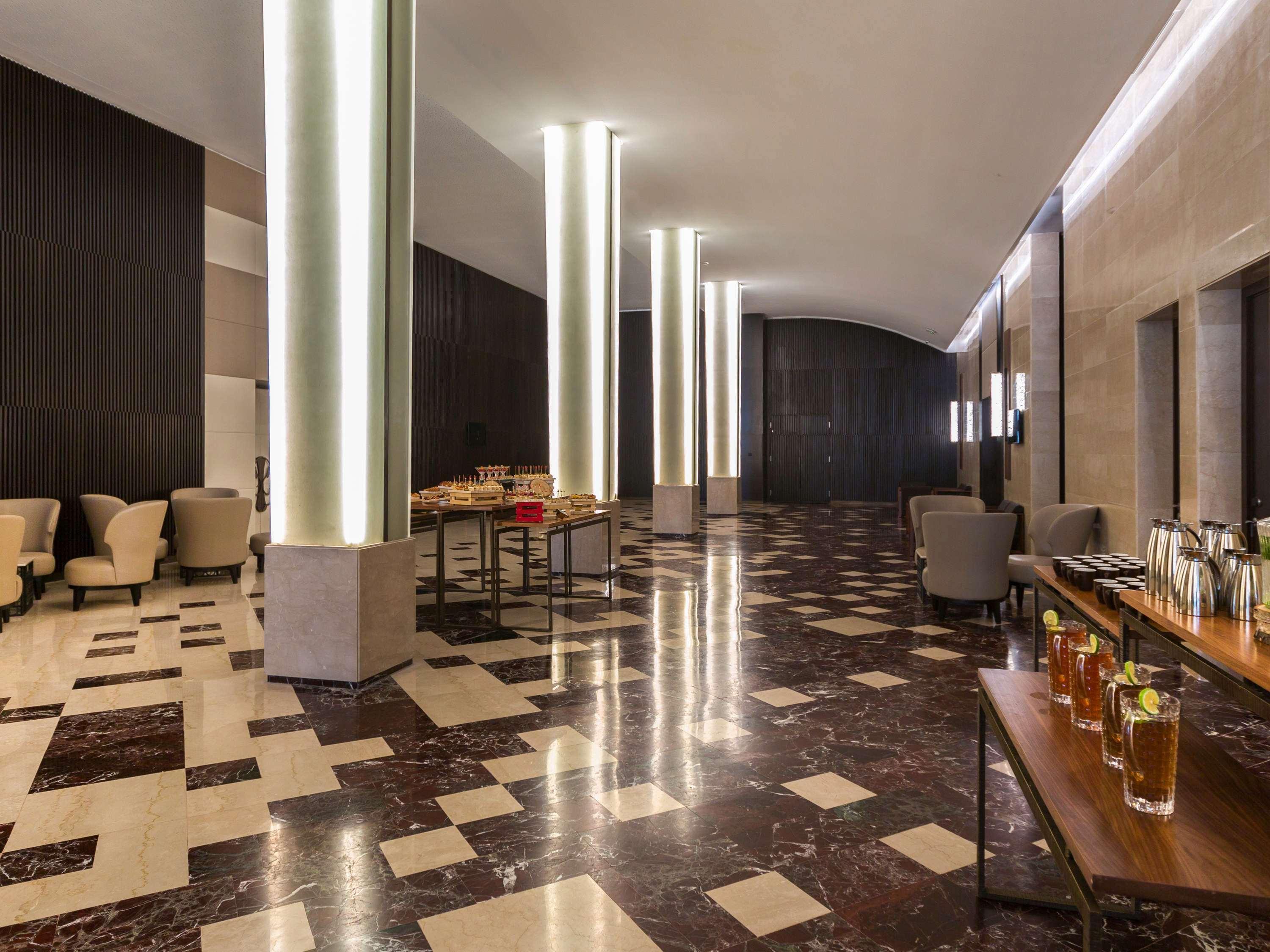 Moevenpick Hotel Du Lac Tunis Exterior foto The Westin Mumbai