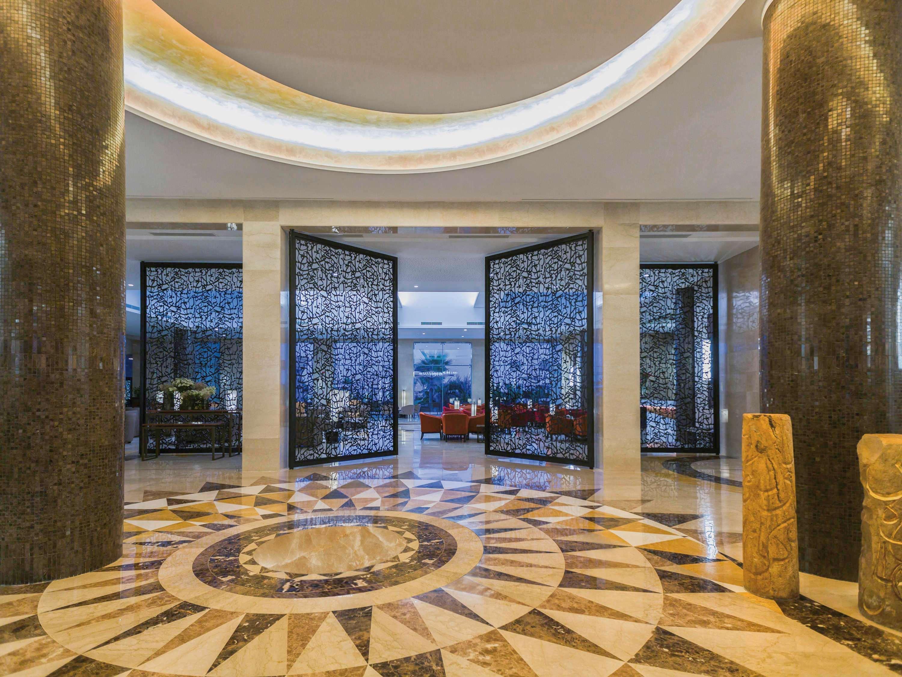 Moevenpick Hotel Du Lac Tunis Exterior foto Lobby