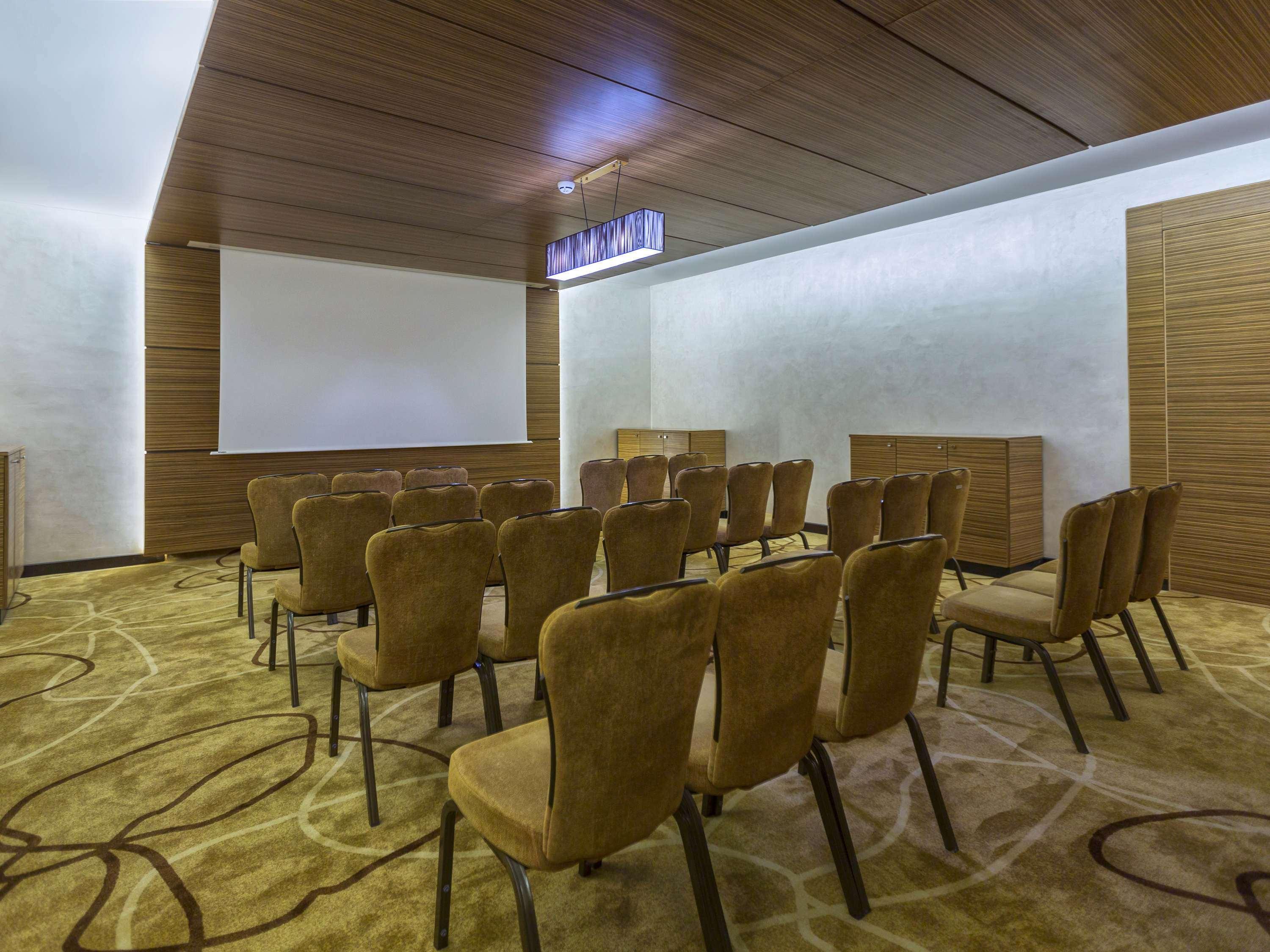Moevenpick Hotel Du Lac Tunis Exterior foto Meeting room